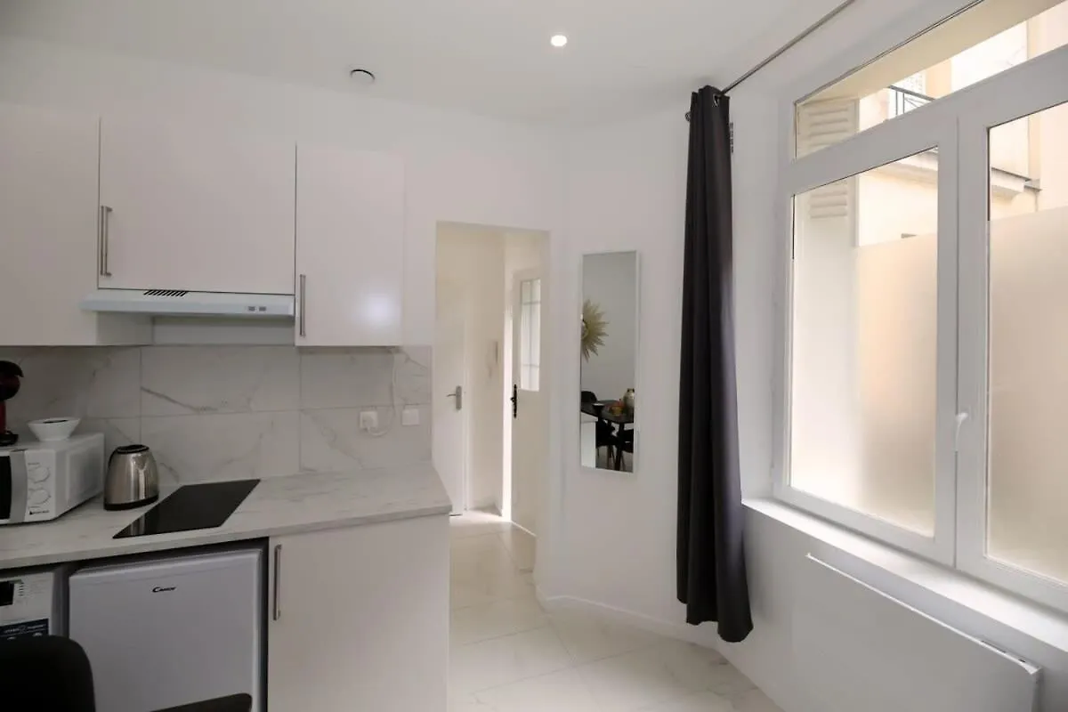 Appartement Cosy Et Bien Situe Paris 20 - 2P Apartment